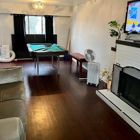 Vintage - 3 Bed House - North Surrey - Ping-Pong And Pool Table - Tv Cable Villa Exterior foto